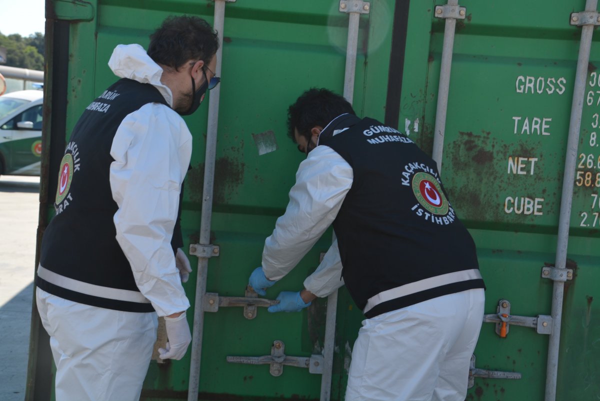 i İzmir’de rekor operasyon: 37 milyon makaron ele geçirildi