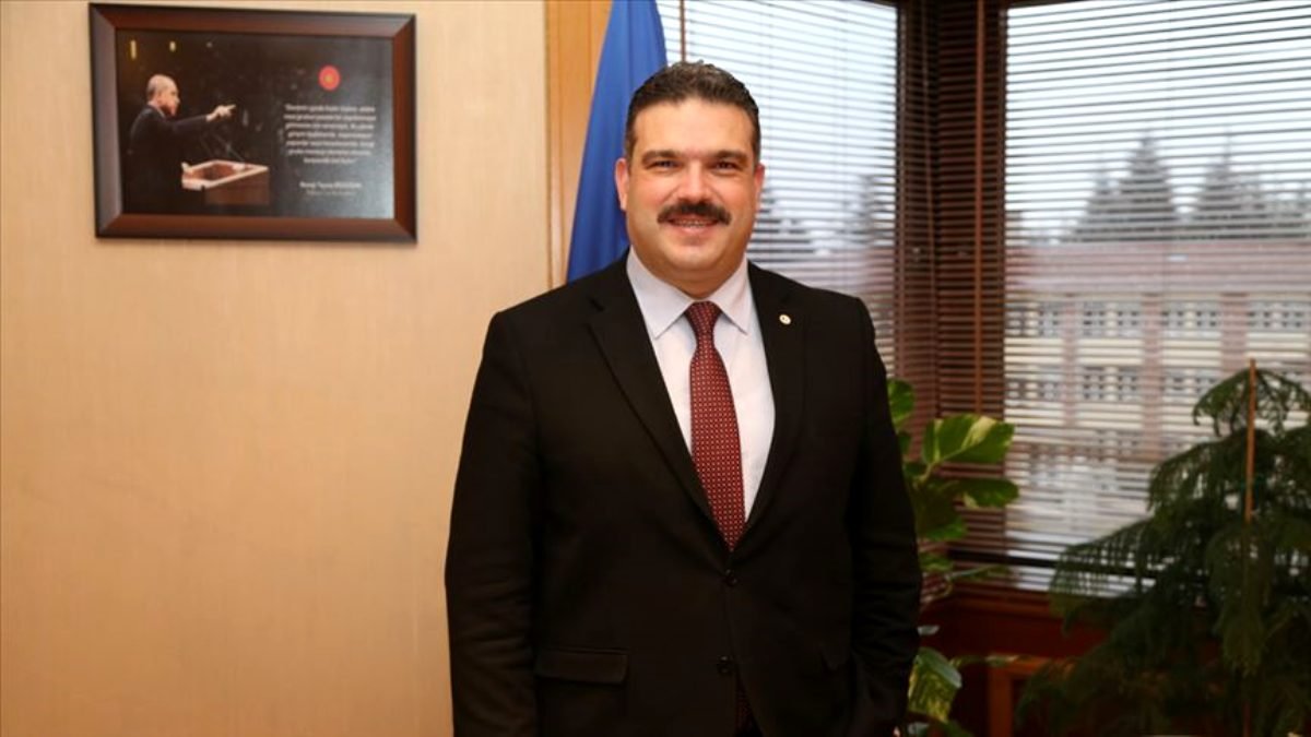 Anadolu Üniversitesi Rektörü istifa etti