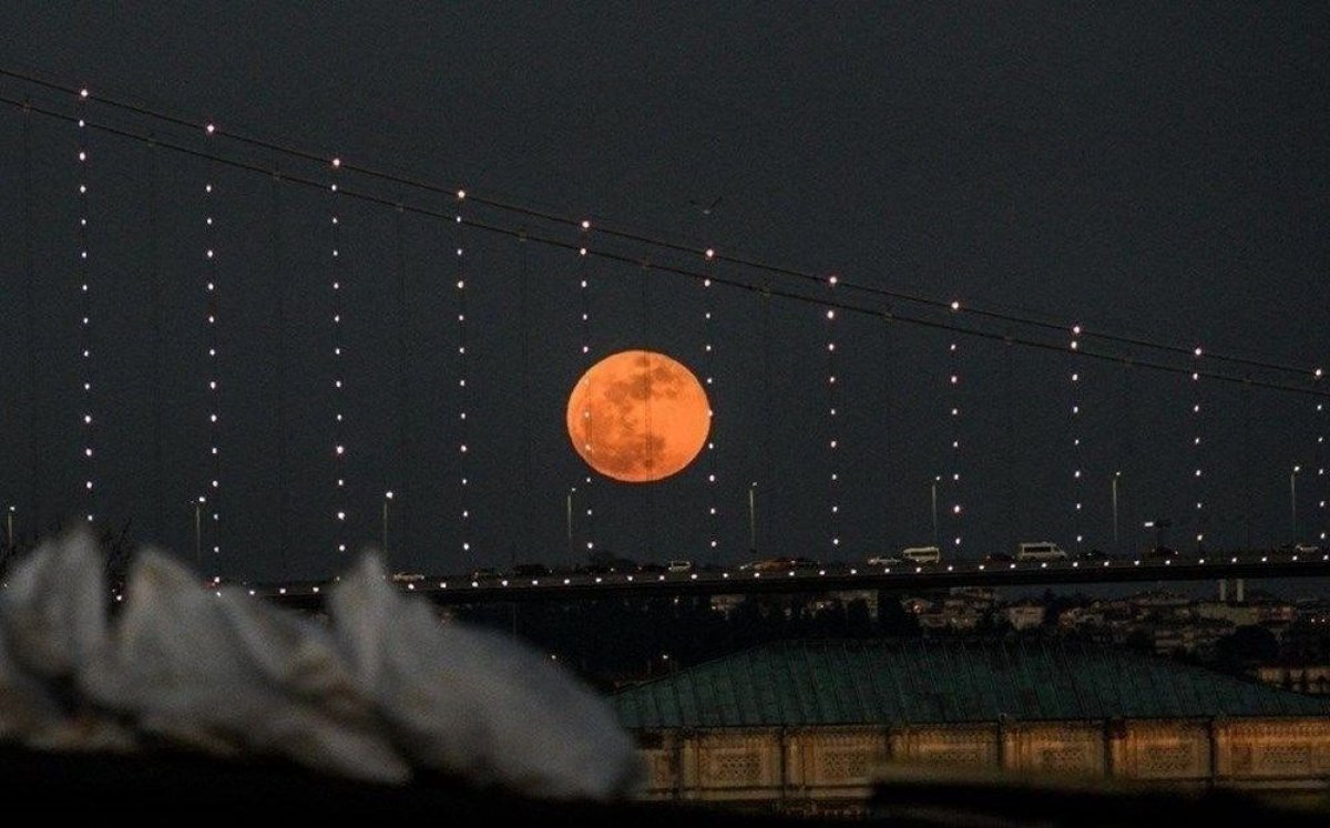 r Dünya'dan Süper Ay manzaraları