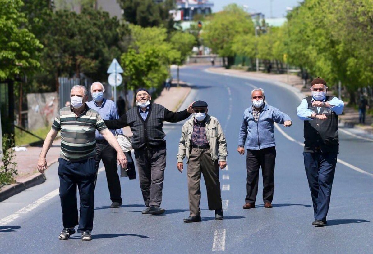 Yaşlılarımızın 7 hafta sonra yüzleri güldü