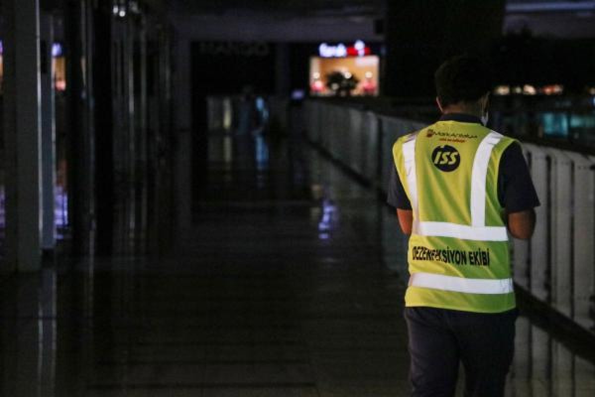 AVM'ler yarın açılıyor