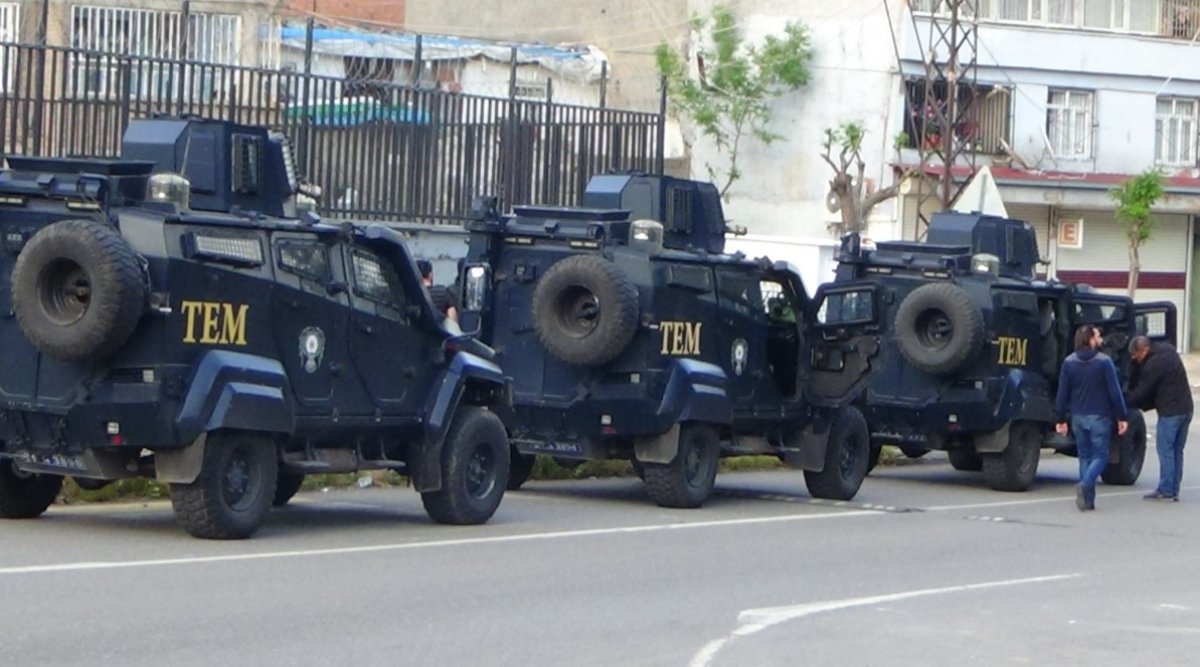 i Diyarbakır'da iftar vakti silahlar konuştu: 1 ölü 5 yaralı