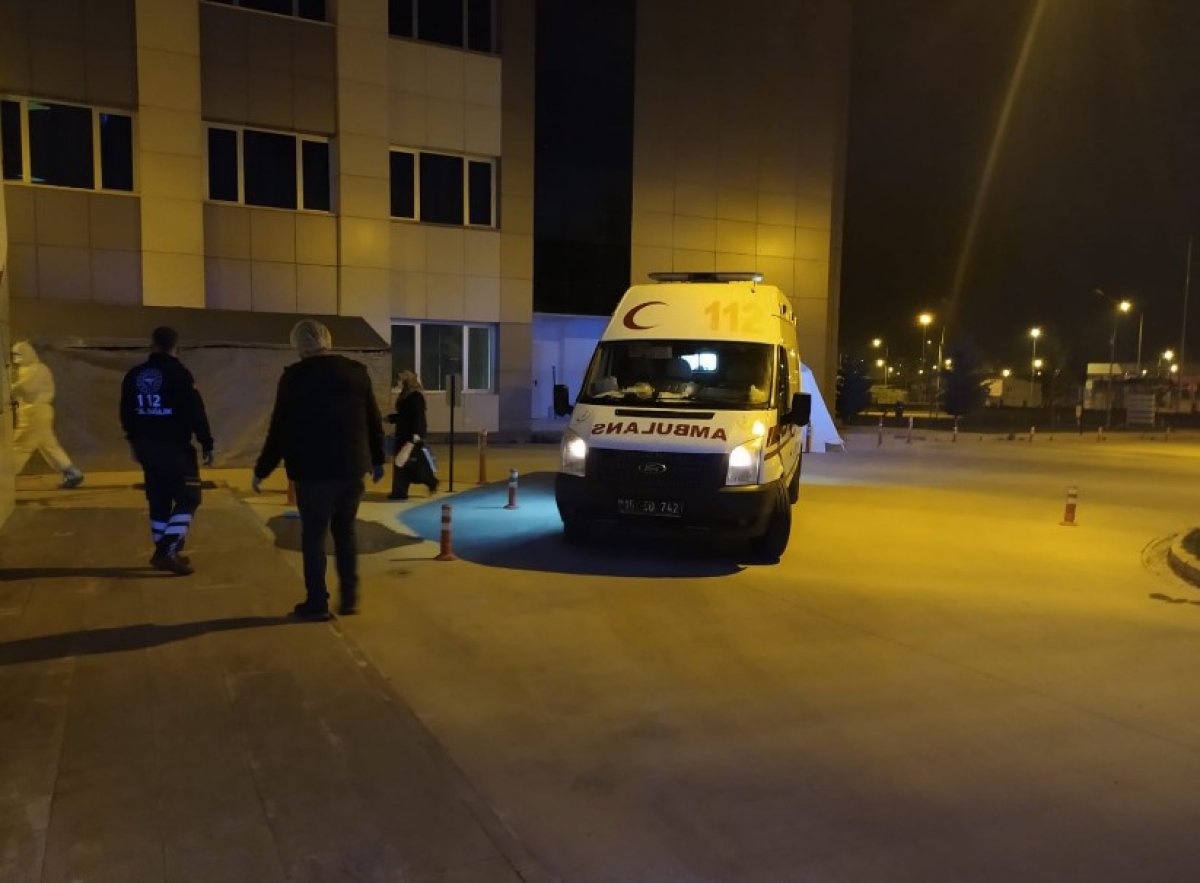 Berberin koronalı çıktığı beldede 150 kişiye test yapıldı