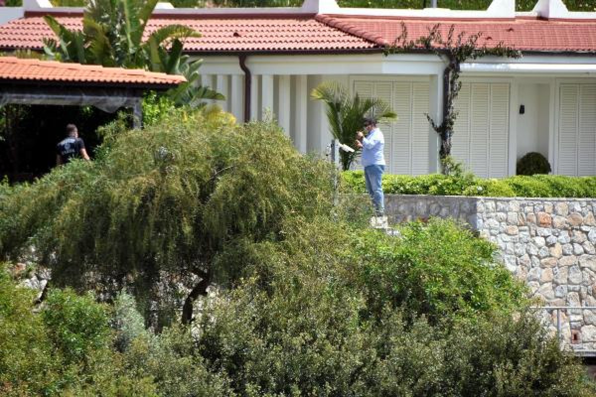 d Yılmaz Özdil'in komşuları da mühür yedi