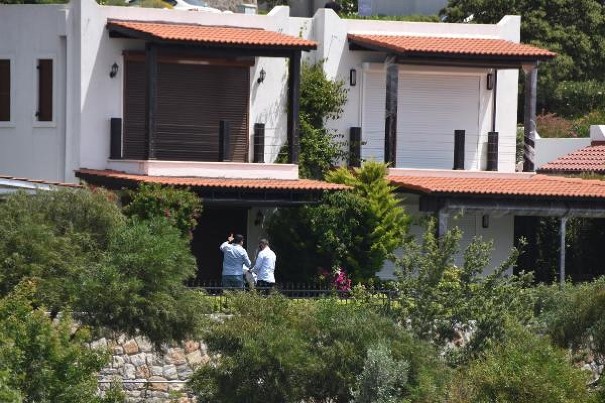 d Yılmaz Özdil'in komşuları da mühür yedi