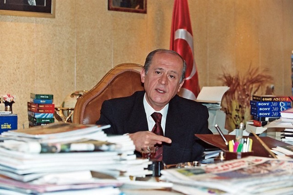 Devlet Bahçeli kimdir? biyografisi Devlet Bahçeli kimdir? biyografisi