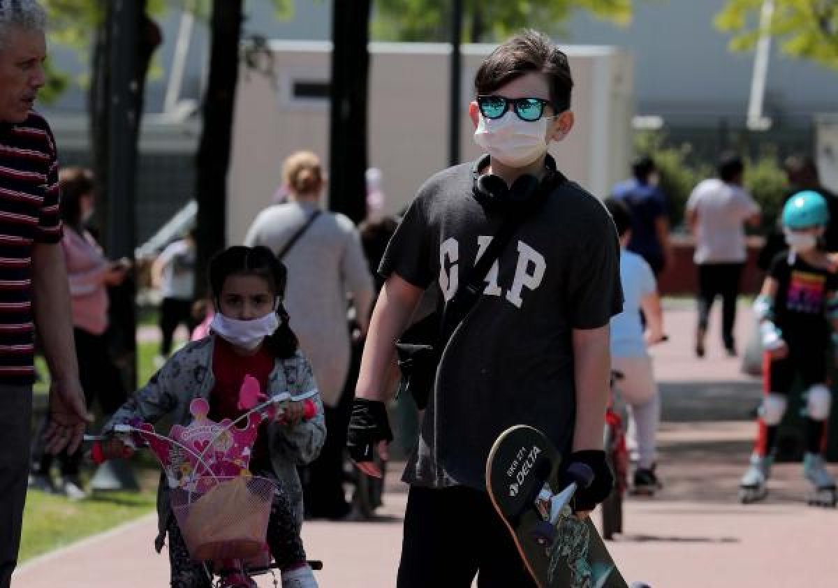 dha Çocuklar parklara akın etti