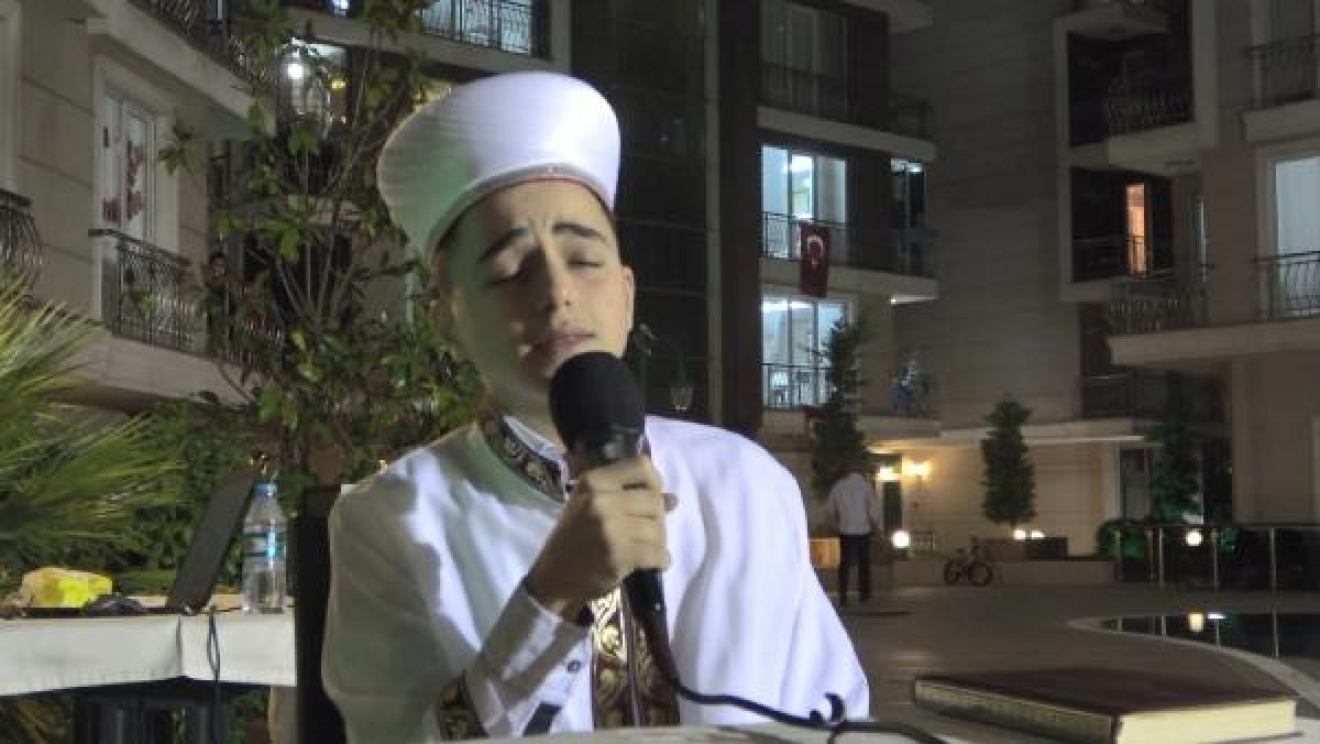 dha Yönetimden site sakinlerine Kuran-ı Kerim dinletisi