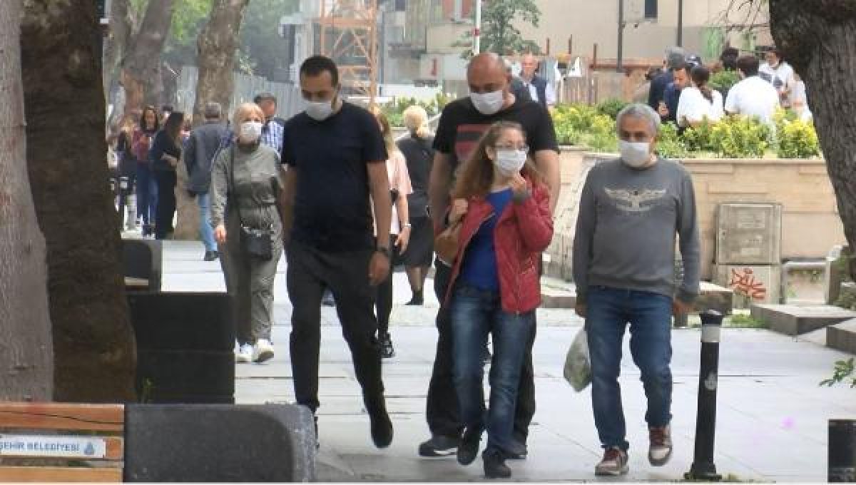Bağdat Caddesi'nde dikkat çeken yoğunluk