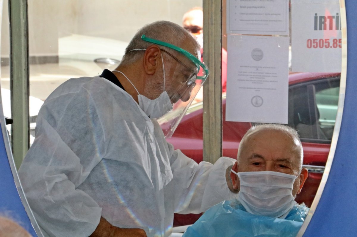 i Antalya'da 6 saatlik izni ekmek teknesinde geçirdi