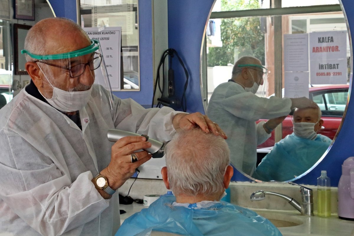 i Antalya'da 6 saatlik izni ekmek teknesinde geçirdi