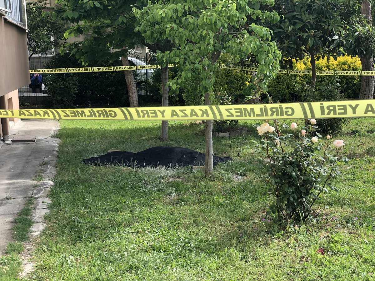 i İstanbul'da, 6'ncı kattan düşen kadın hayatını kaybetti