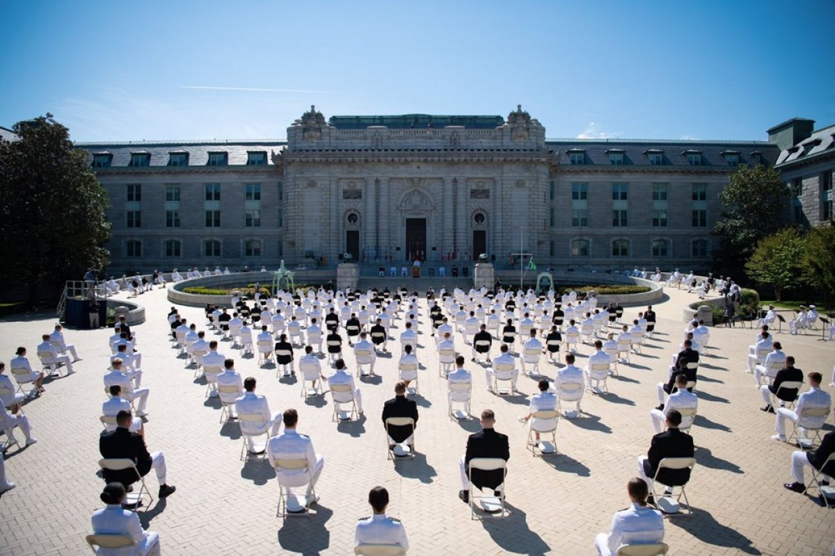 i ABD'de sosyal mesafeli yemin töreni