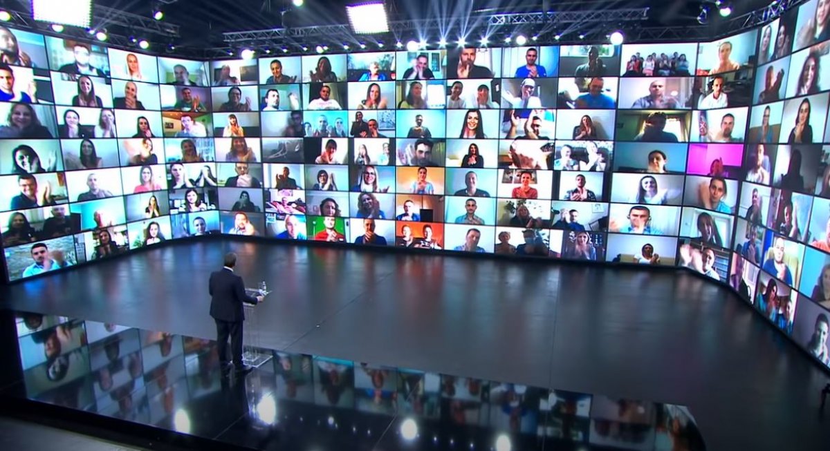 Sırbistan Cumhurbaşkanı Vucic'den online miting