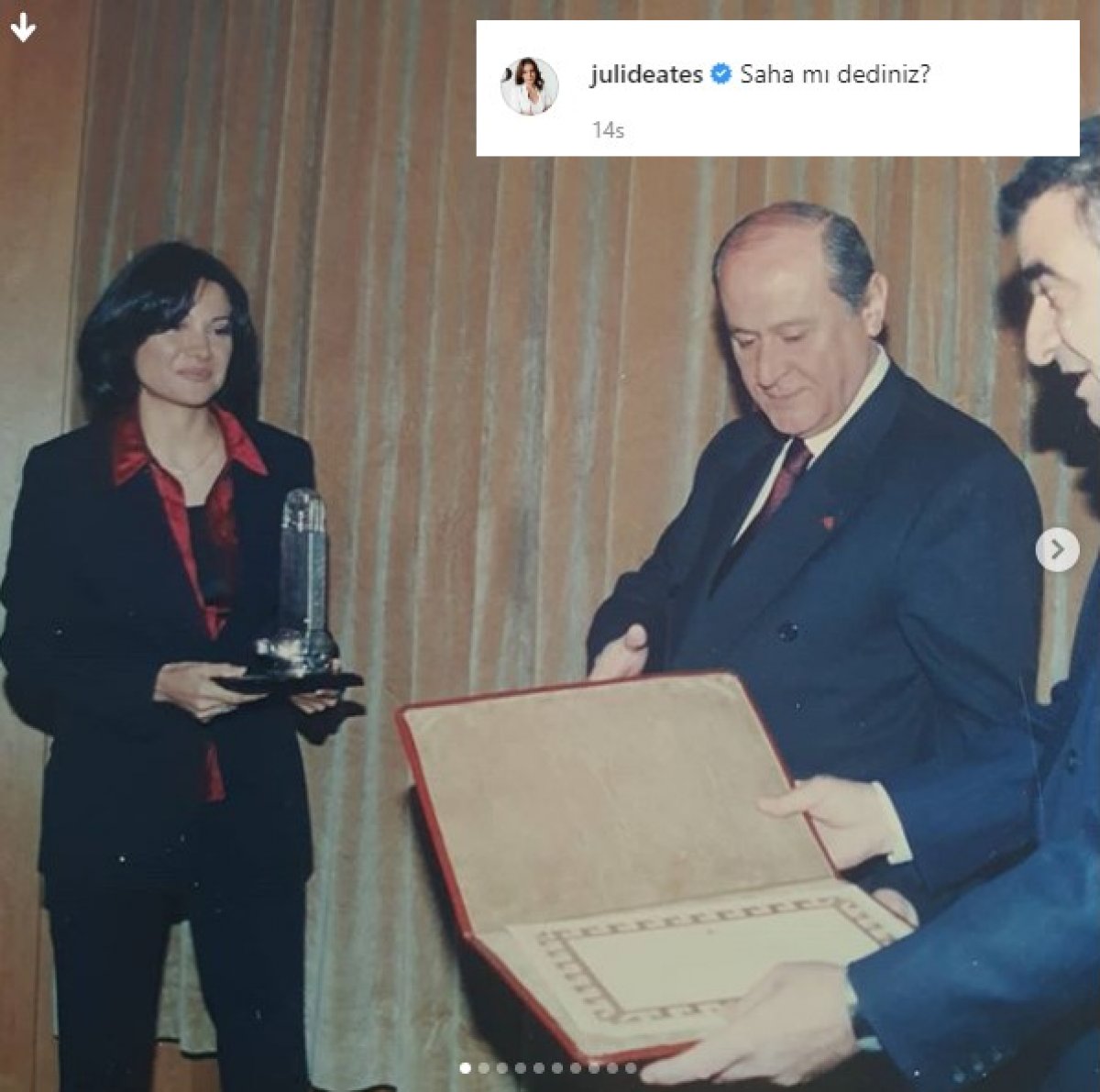 Jülide Ateş'ten Ece Üner'e fotoğraflı yanıt