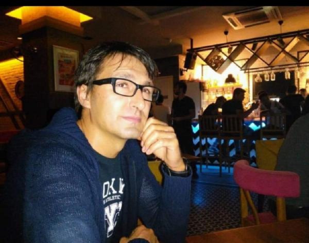 d Adana'da, hemşire eşini sırtından bıçakladı