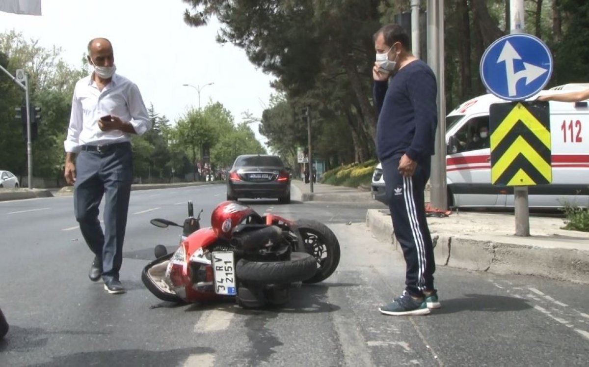 Çiğ köfteci Ömer Aybak lüks aracıyla kaza geçirdi