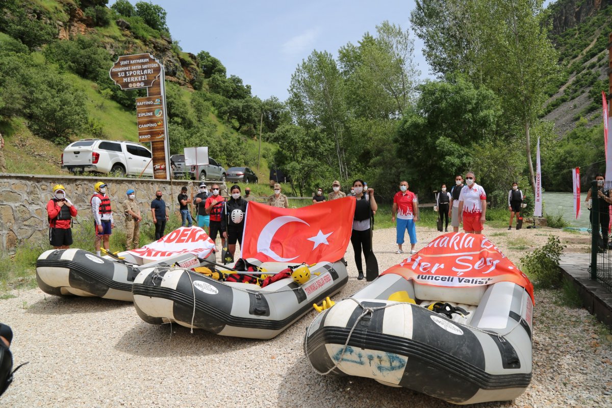 i Tunceli'de rafting sezonu açıldı