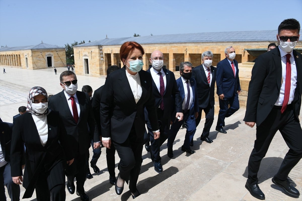 Meral Akşener, Anıtkabir'i ziyaret etti