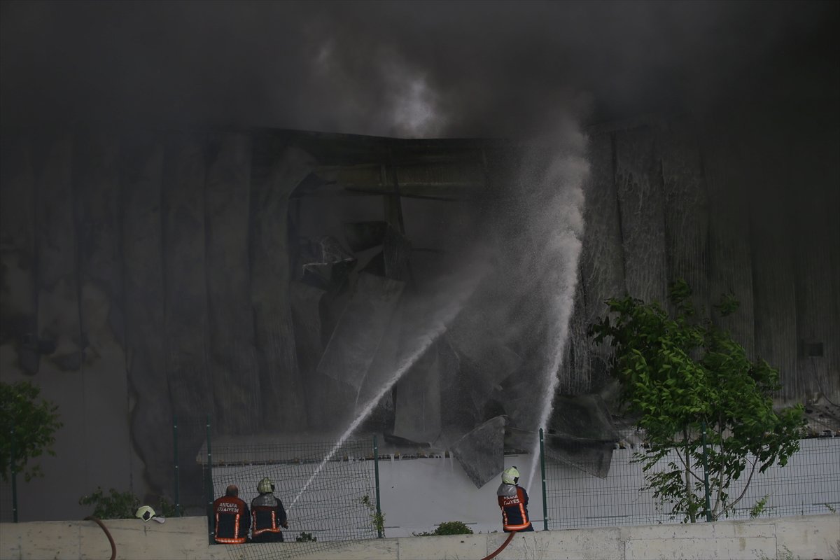 a Ankara'da, medikal malzeme fabrikasında yangın çıktı