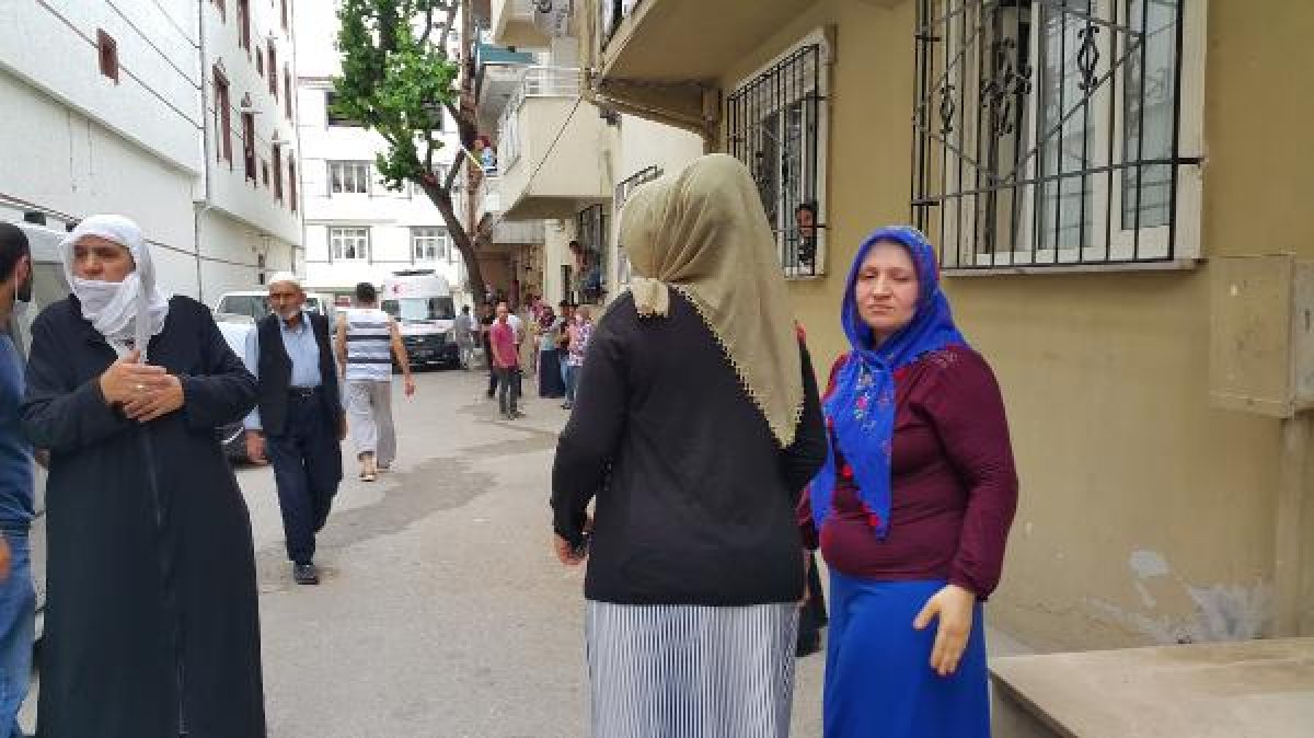 d Bursa'da kardeş kavgası: 2 yaralı