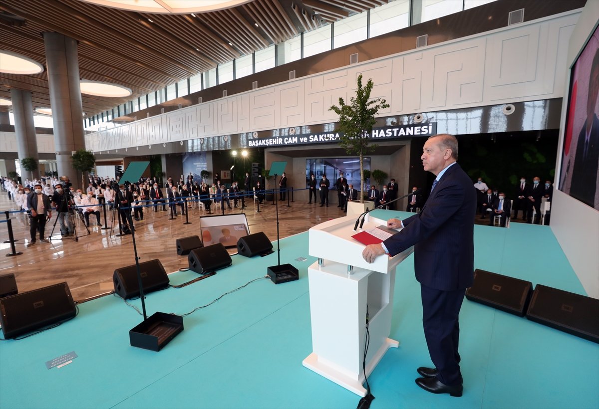 a Erdoğan: 82 ülkeye tıbbi malzeme ve maske yolladık