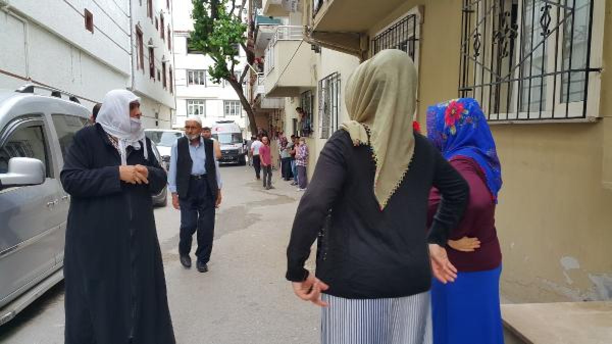 d Bursa'da kardeş kavgası: 2 yaralı