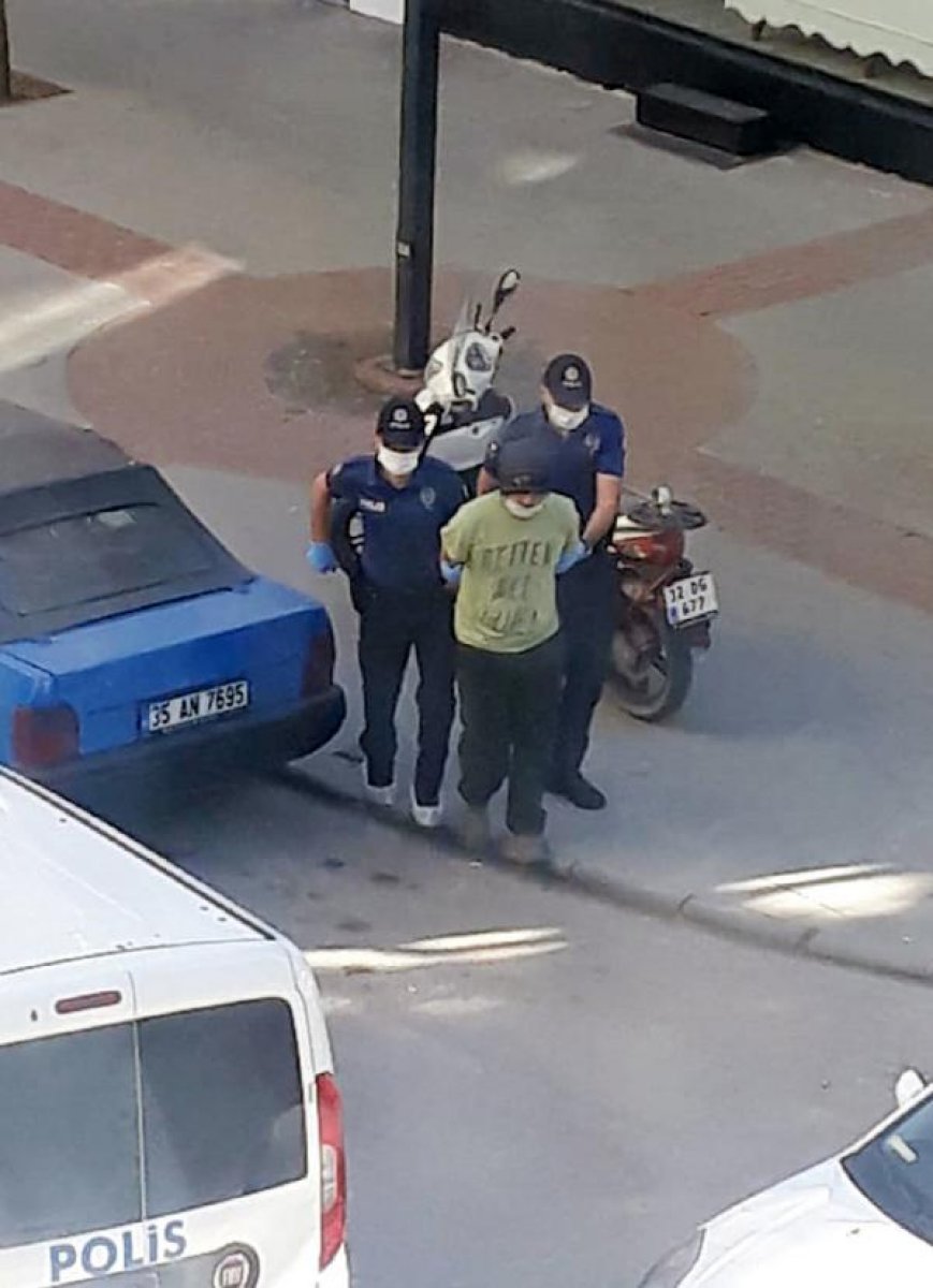 Annesiyle babasını öldüren şahıs gözaltına alındı