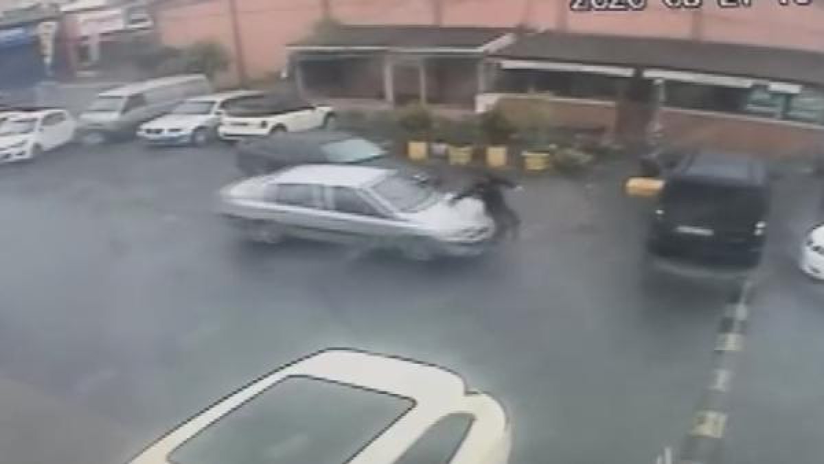Bostancı'da arkadaşının üzerine sürdüğü aracı durduramadı