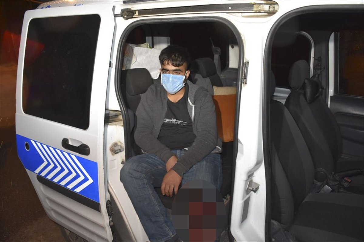 a Çalıntı motosikletle yasağı ihlal eden genç yakalandı