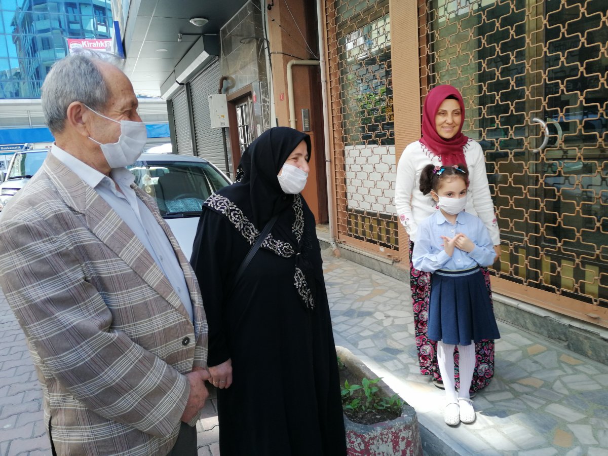 Bu bayram dedeler ve nineler torunlarına gitti