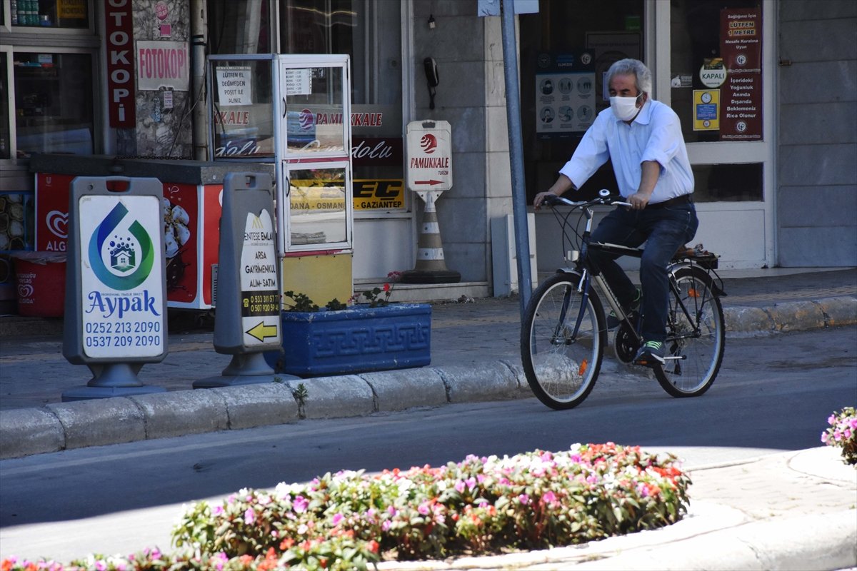 65 yaş üstü, bugün üçüncü kez dışarı çıktı