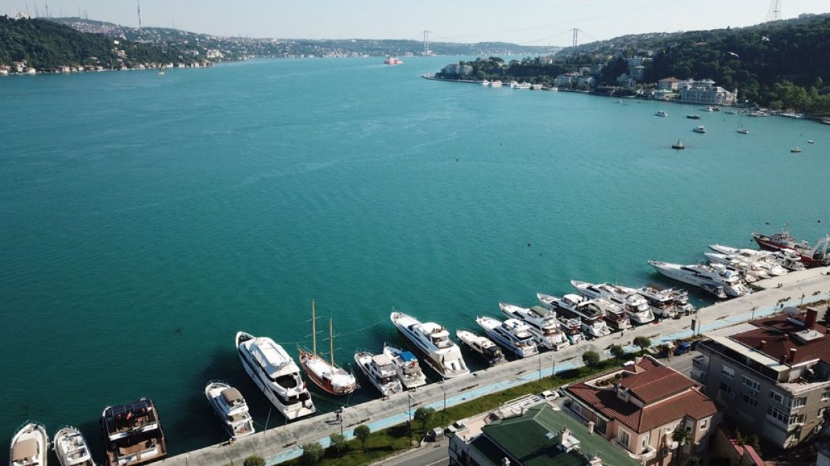 dha İstanbul Boğazı turkuaza döndü