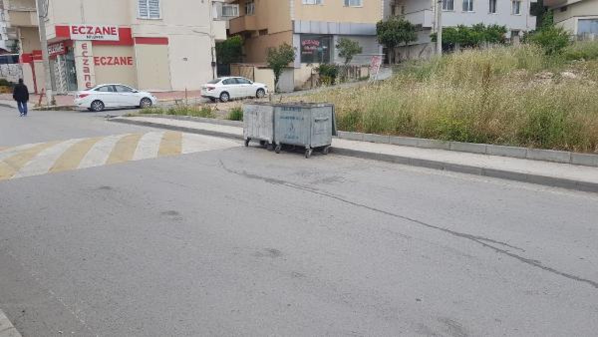 d Çöp kamyonunun ezdiği 3 yaşındaki çocuk öldü