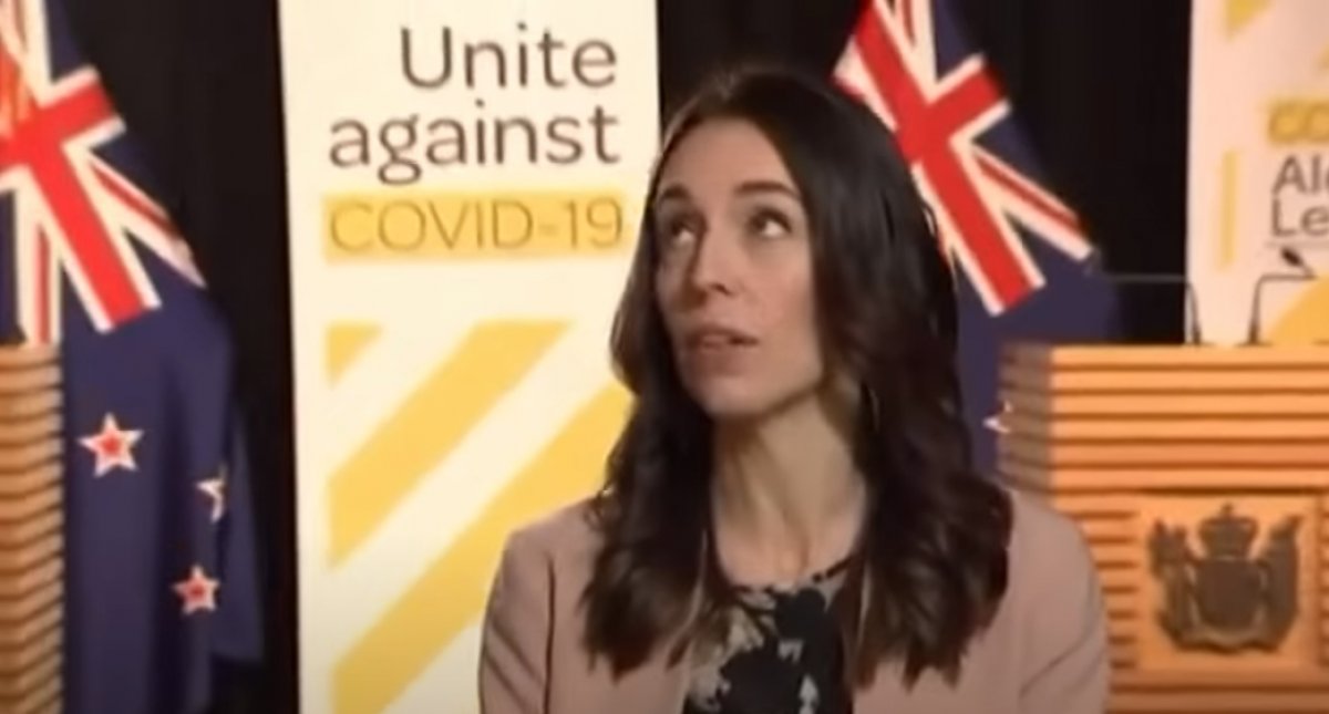 Yeni Zelanda Başbakanı, canlı yayında depreme yakalandı