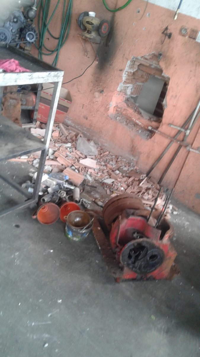 i İzmir'de ilginç eczane hırsızlığı