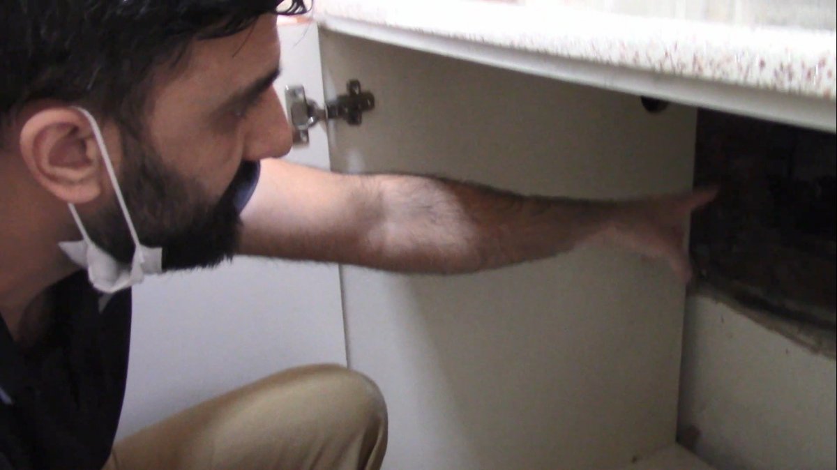 i İzmir'de ilginç eczane hırsızlığı