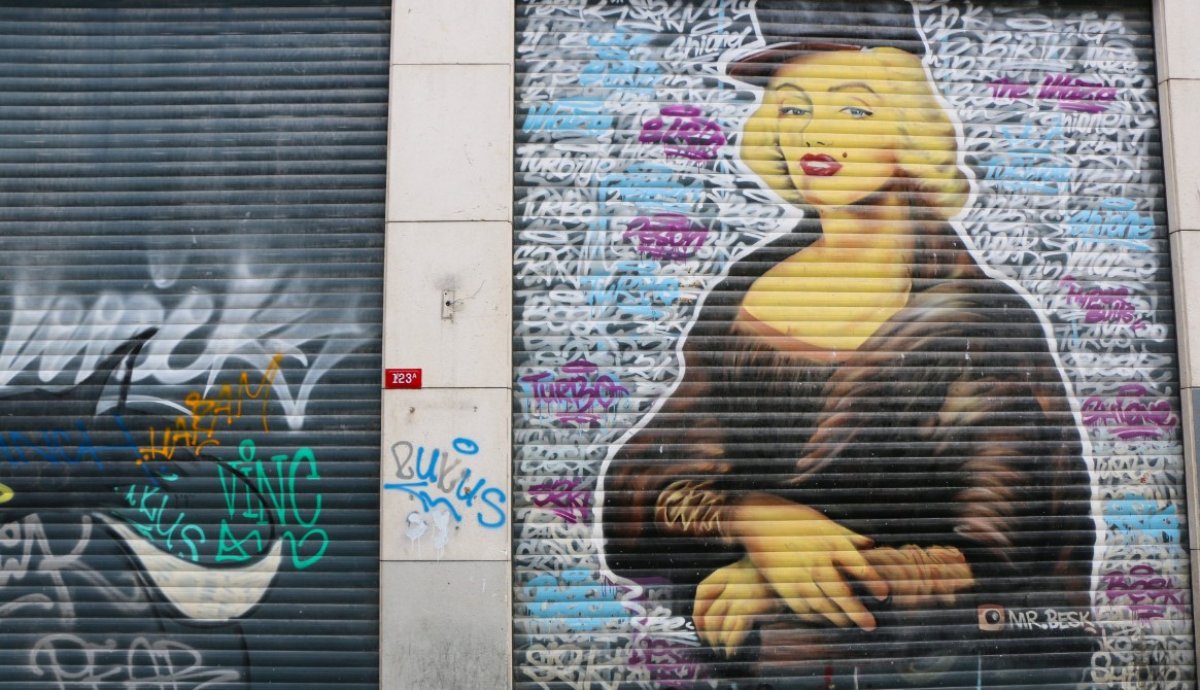 i Kepenklerin indiği İstanbul’da grafitiler konuşuyor