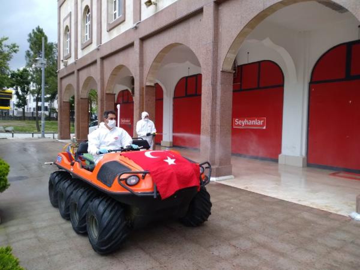 Bursa'da dezenfekte edilen camiler ibadete hazır