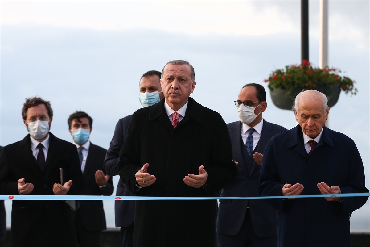 a Demokrasi Adası açıldı