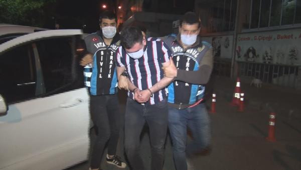 Bayrampaşa'da alkollü sürücü polise çarptı
