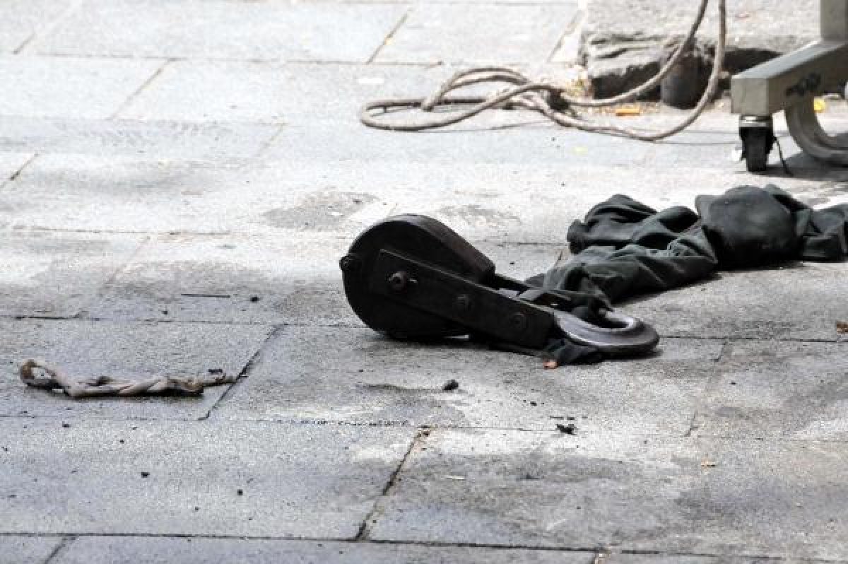 Sultangazi'de işçinin kafasına kanca düştü