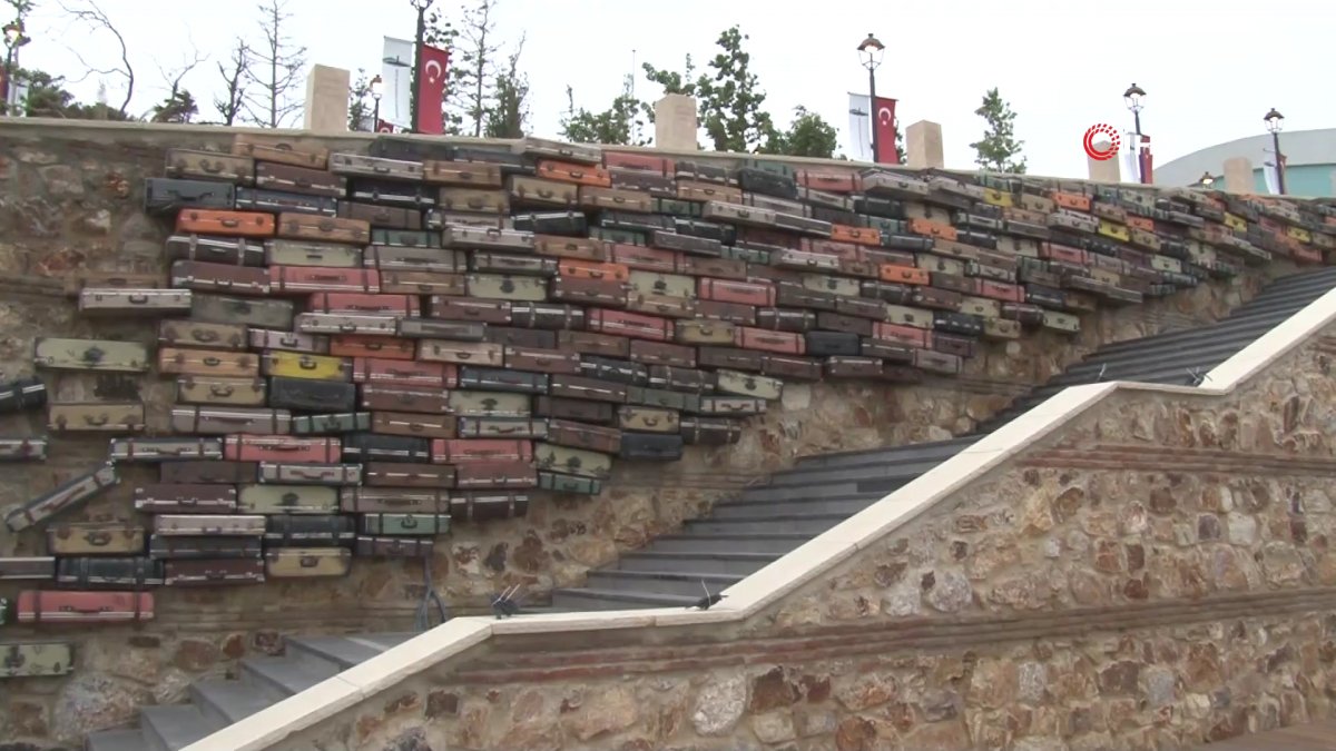 i Demokrasi ve Özgürlükler Adası'ndan ilk görüntüler