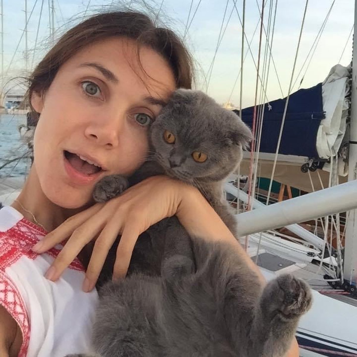 Yasemin Hadivent, kedisi için rol aldığı diziyi bıraktı