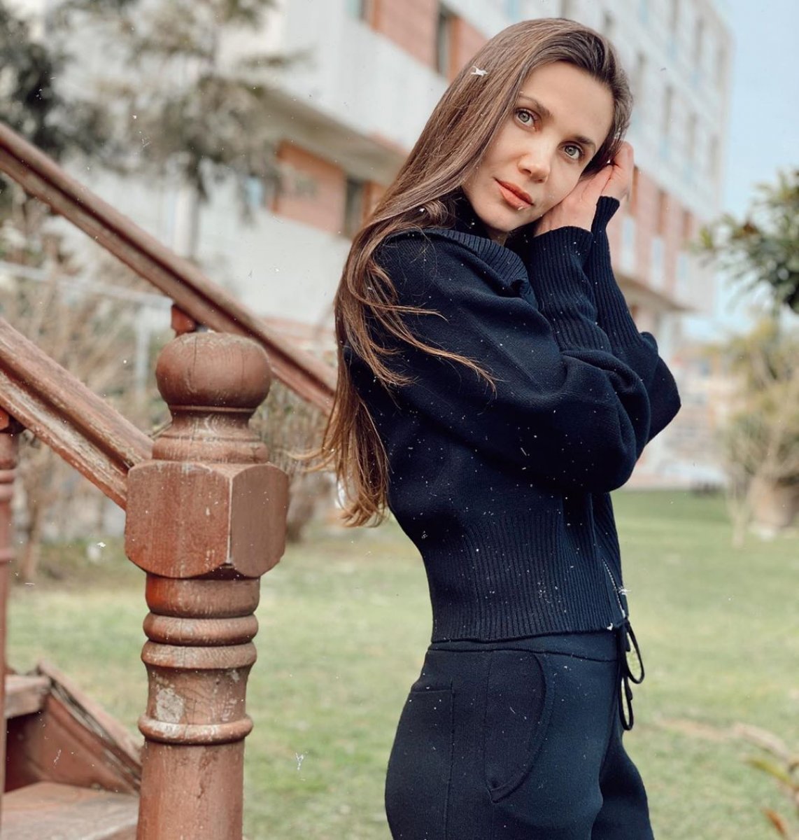 Yasemin Hadivent, kedisi için rol aldığı diziyi bıraktı