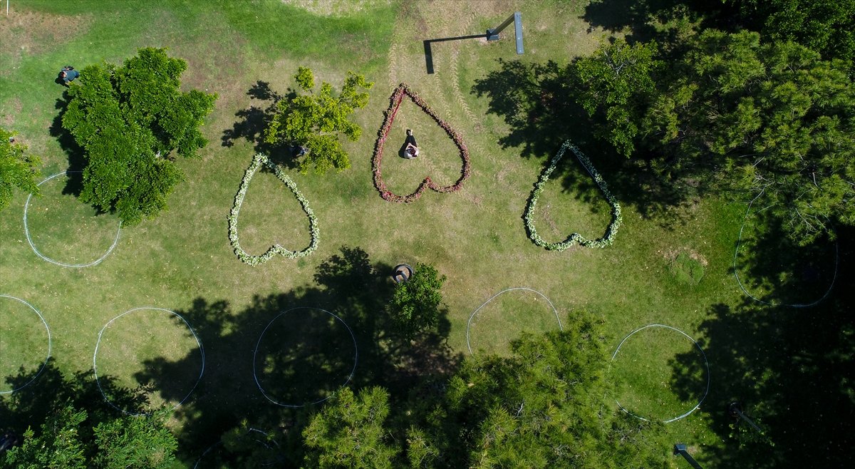 Yüzerken de sosyal mesafe korunacak