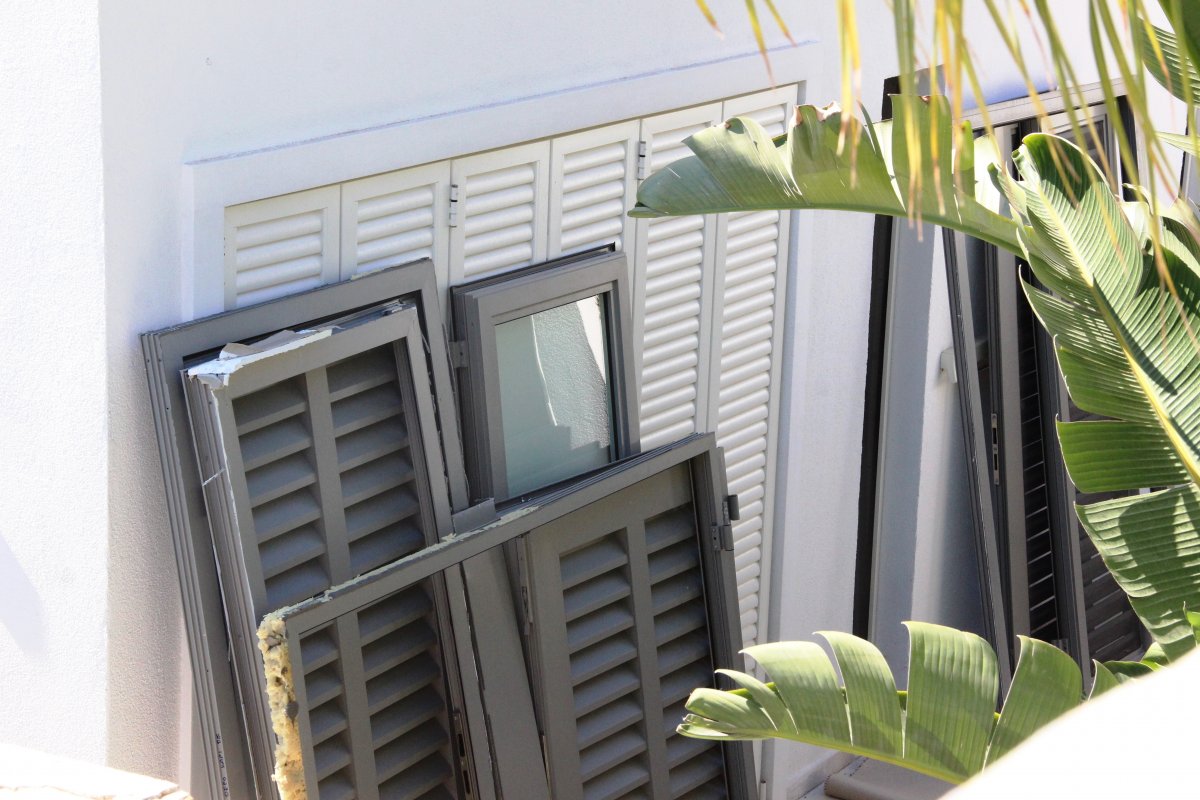 i Yılmaz Özdil milyon dolarlık evini yıkıyor