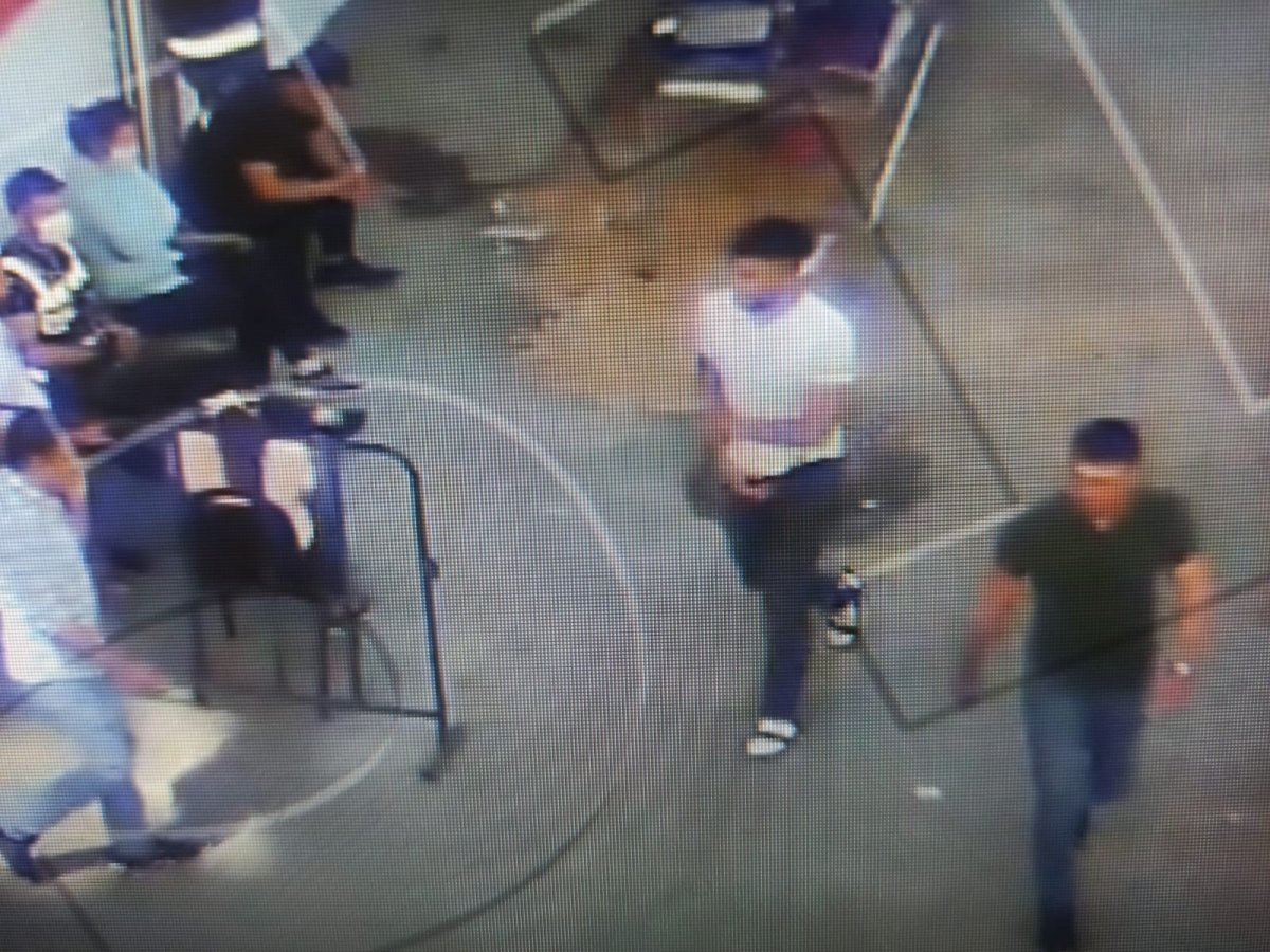 Diyarbakır'da saldırıya uğrayan polis şehit oldu