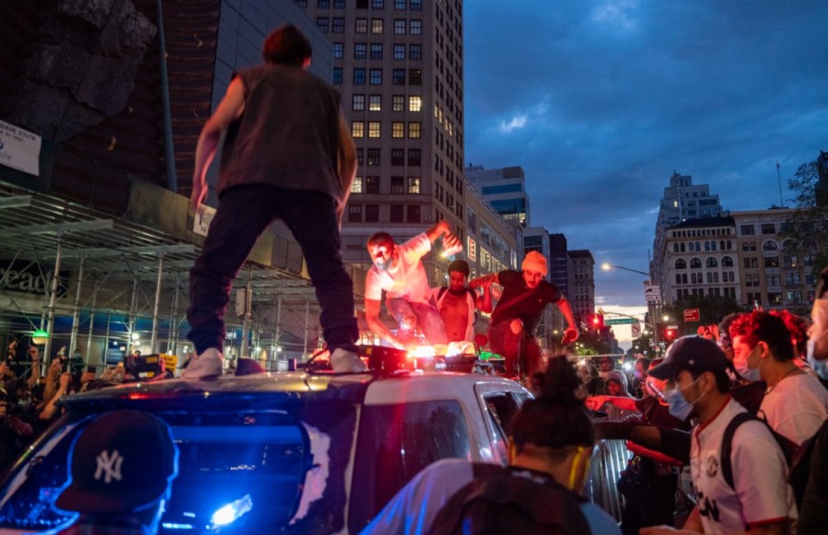 r ABD'de polis şiddetine karşı protestolar büyüyor