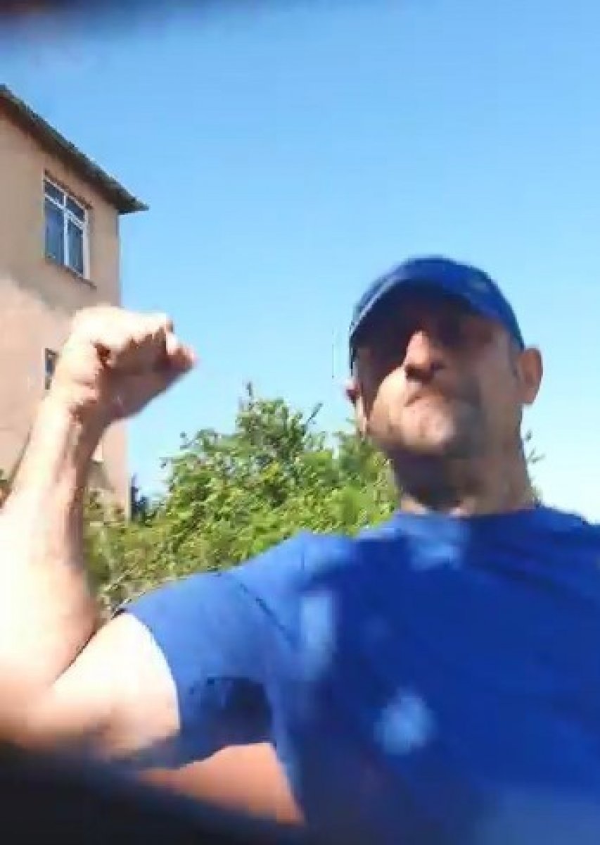 Boş arsaya çocuklar için park yaptı, darbedildi